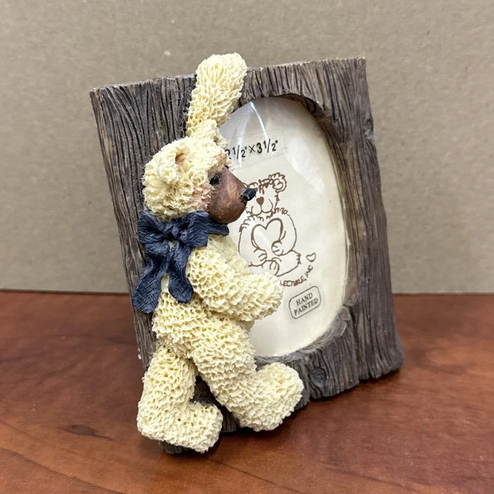 Shelly Bear - BEAR FRAME,  by Heartfelt Collectibles.